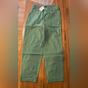 Women’s Green Casual Pants